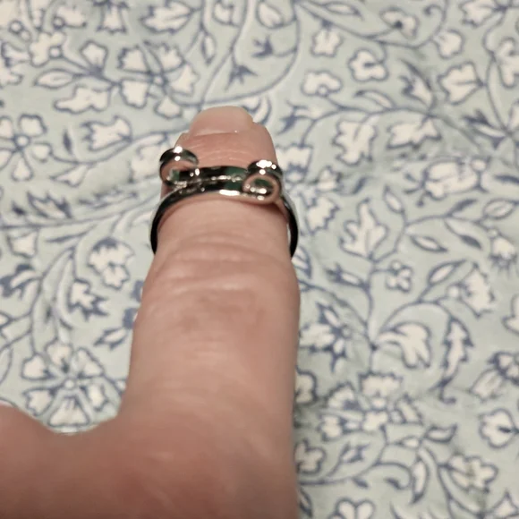 Silver Rings Collection - Picture 7 of 9